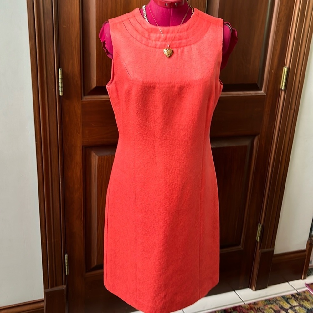 Tory Burch  Dress   Sleeveless  dark coral almost orange  flattering sheath Sz 6
